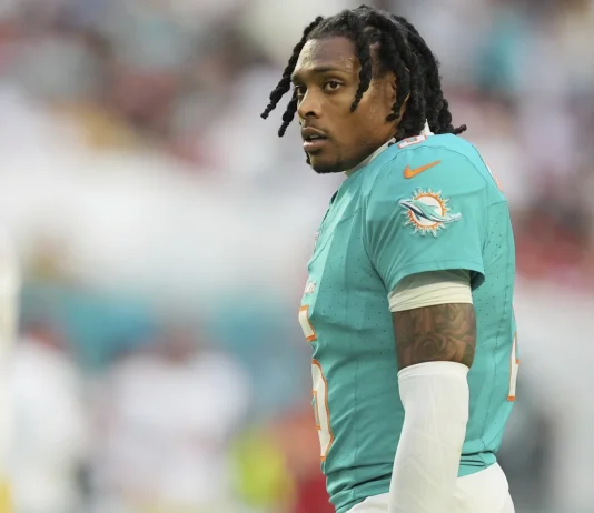 DOLPHINS AND STEELERS MAKE A TRADE