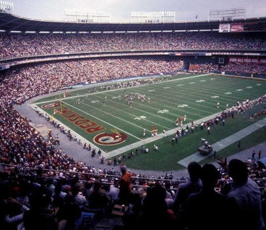 COMMANDERS RETURN TO WASHINGTON AND THE RFK SITE